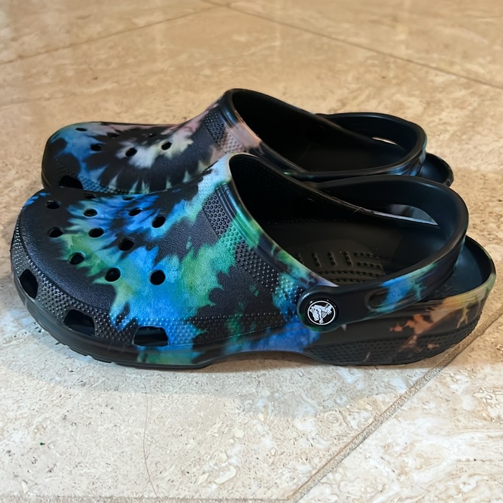 Crocs - Picture 2 of 3